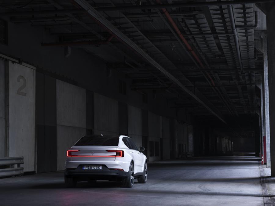  Polestar 2 2019 года  (WW) (фото 3 из 33)
